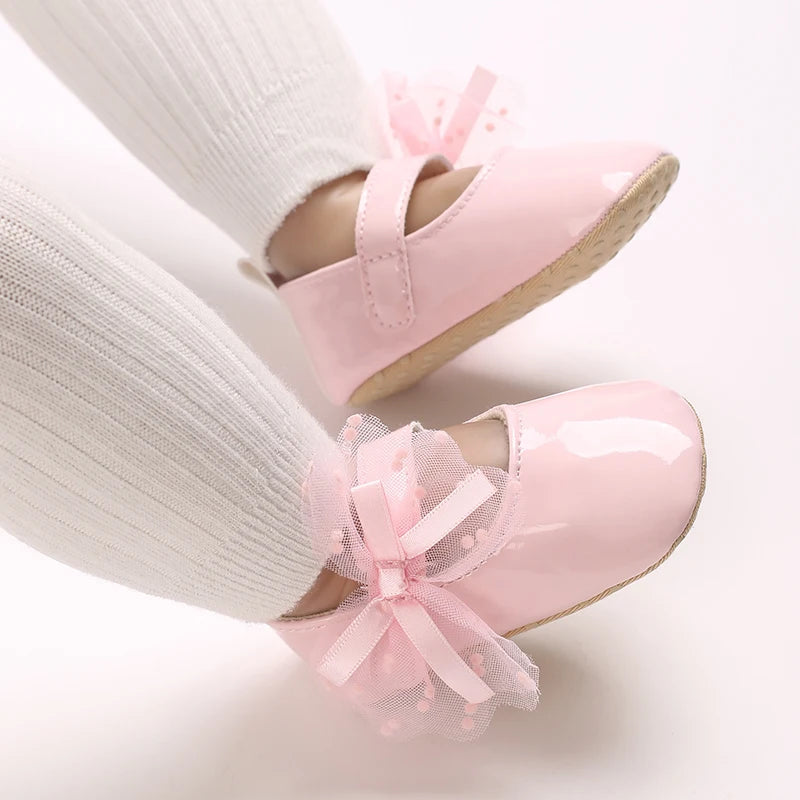 Spring And Autumn Bow 0-18 Months Newborns Wearing Outward Walking Shoes With Durable Soft Sole And Non Slip Princess Shoes