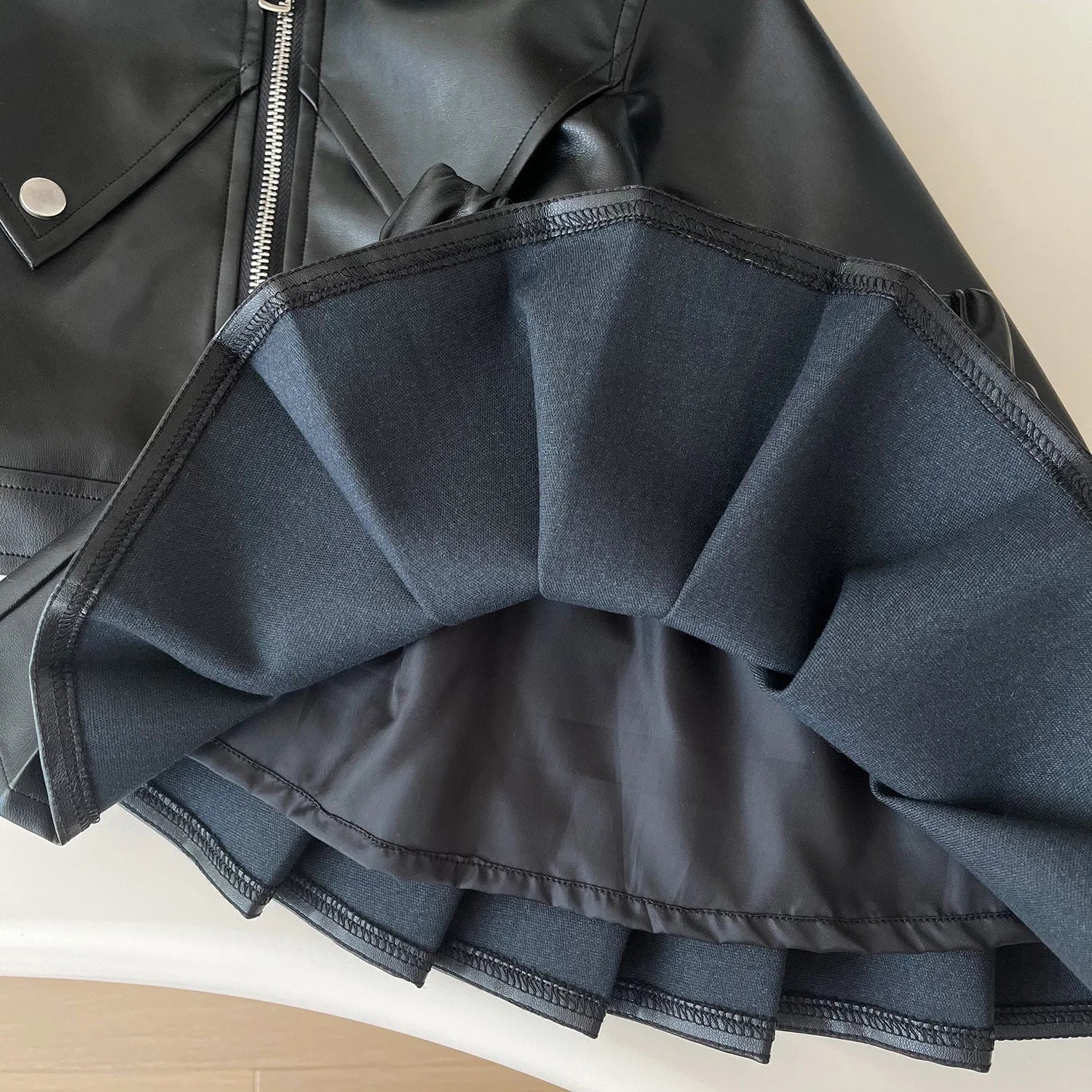 Childrens Clothing Set 2024 Autumn New Girls Leather Jacket Short Skirt Fashion Temperament Two-piece Set