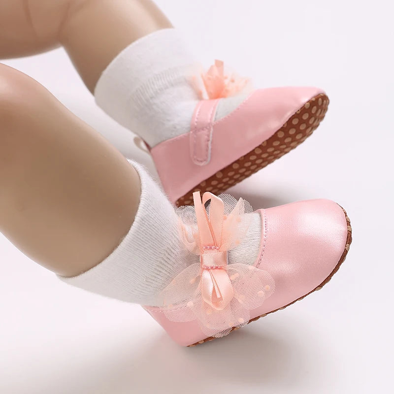 Spring And Autumn Bow 0-18 Months Newborns Wearing Outward Walking Shoes With Durable Soft Sole And Non Slip Princess Shoes