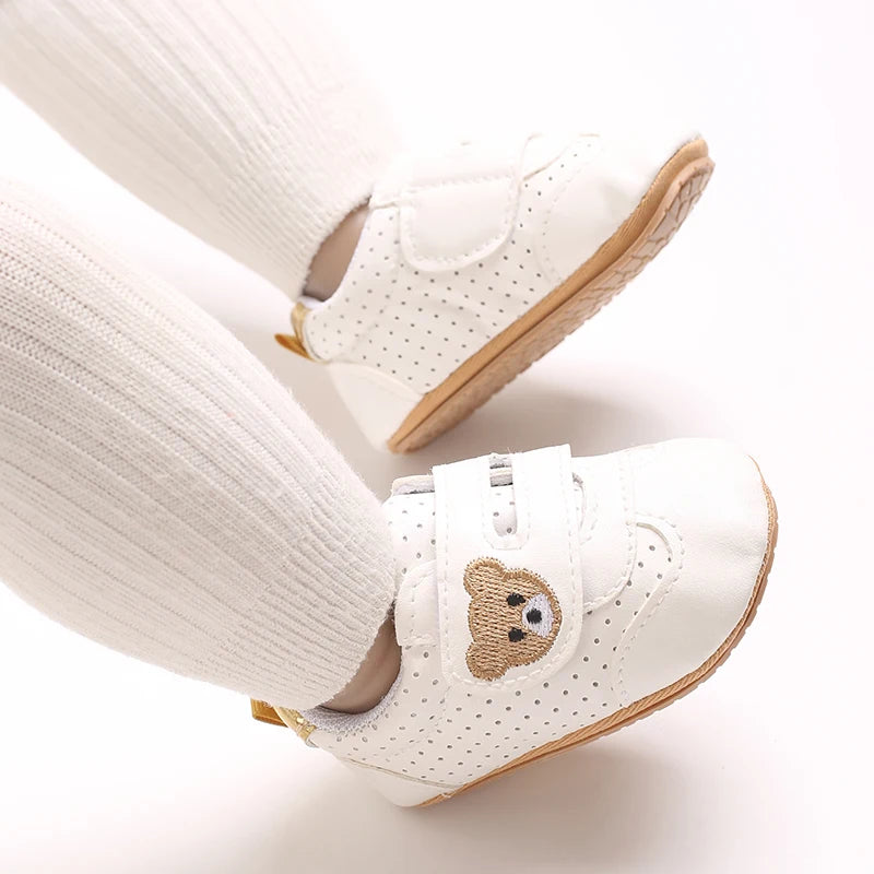 Spring And Autumn Style Newborn Sneakers for 0-12 Months, Featuring Cute Bear Embroidery, Soft Rubber Soles for Comfort And Slip