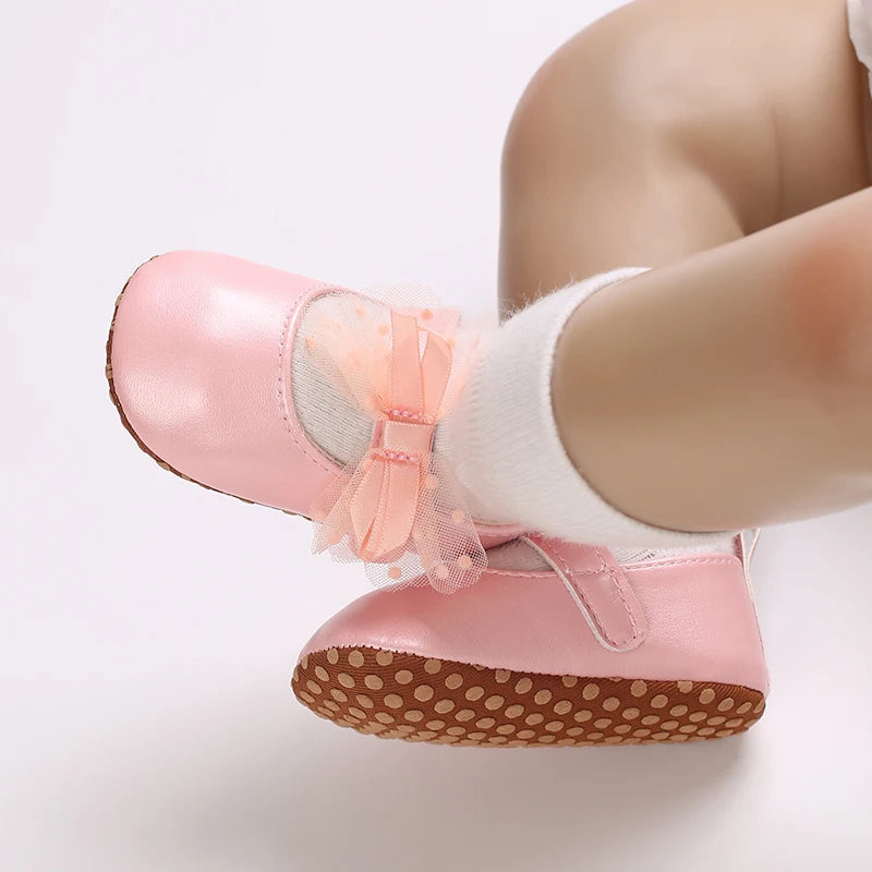 Spring And Autumn Bow 0-18 Months Newborns Wearing Outward Walking Shoes With Durable Soft Sole And Non Slip Princess Shoes